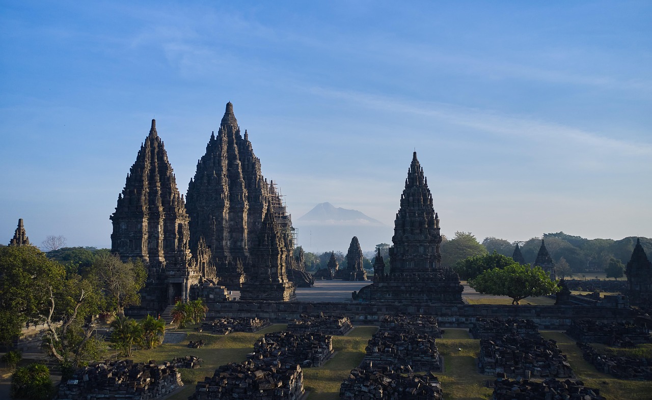 travel jogja jakarta